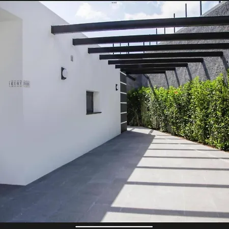 Rubydom * Arco da Calheta