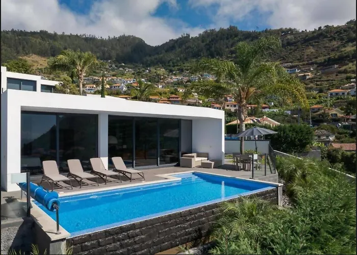 Rubydom By Turin Villa *